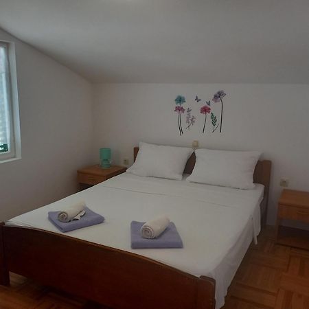Apartments Mira Lopar Luaran gambar