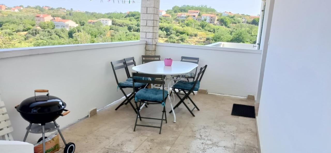 Apartments Mira Lopar Luaran gambar